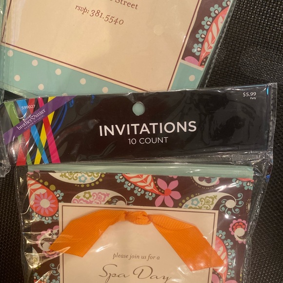 30 invitations with envelopes for making your own personal invitations. - Picture 2 of 2